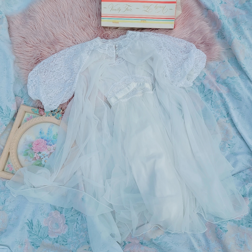 𝙲𝚕𝚘𝚜𝚎𝚝 𝙱𝚘𝚘𝚔𝚖𝚊𝚛𝚔 𝙴𝚝𝚑𝚎𝚛𝚎𝚊𝚕 𝚅𝚒𝚗𝚝𝚊𝚐𝚎 - Picture 9 of 15